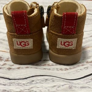 UGG infant 2/3 boots
